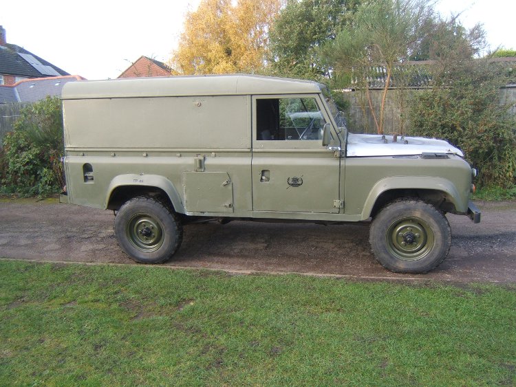 LANDROVER 110 HARD TOP RIGHT HAND DRIVE