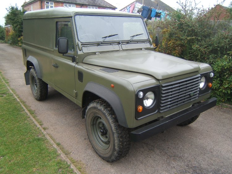 LANDROVER DEFENDER 300 TDI HARD TOP 3